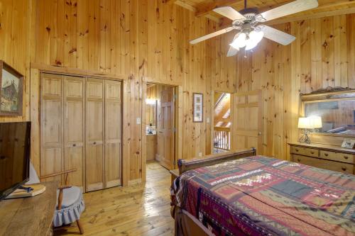 Smoky Mountain Cabin with View From Hot Tub and Deck! - image 12