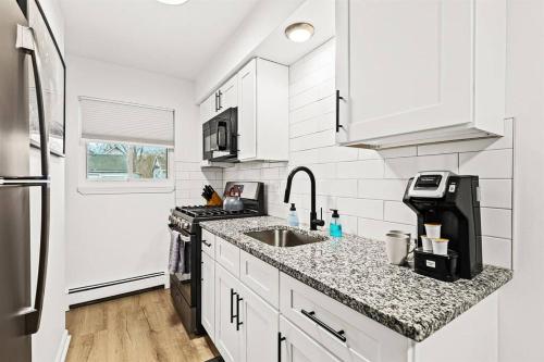 Cozy Modern 1BR Close to Downtown