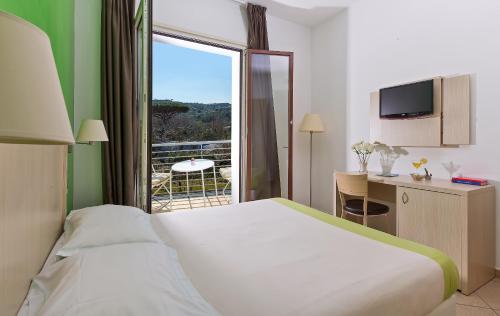  De Maria House in SantʼAgata sui Due Golfi