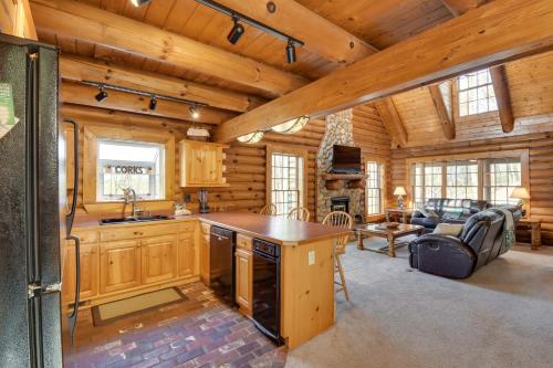 Family Getaway Georgia Cabin with Outdoor Hot Tub in Clermont, USA