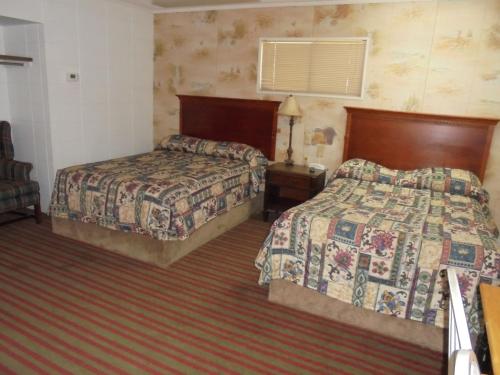 Pinelodge Motel - main image
