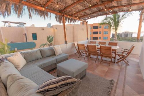 3 Bed 4 bath Ocean View with Heated Pool. in El Pueblito, Mexico