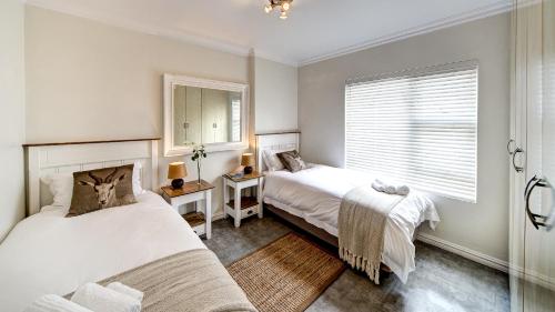 Illovo Beach Apartments at La Mer Illovo Beach Apartments at La Mer