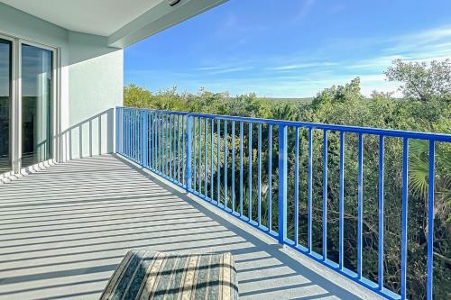 Oceanwalk 16-305 in New Smyrna Beach, USA