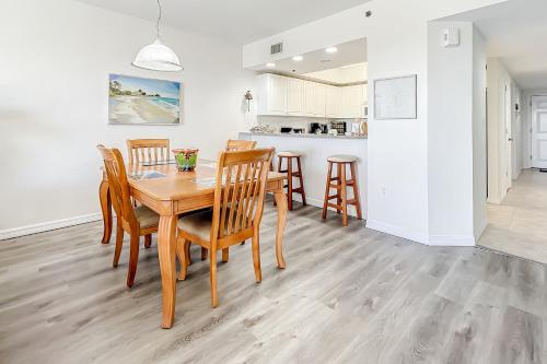 Oceanwalk 16-305 in New Smyrna Beach, USA