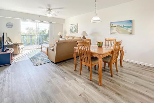 Oceanwalk 16-305 in New Smyrna Beach, USA