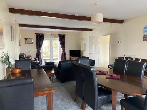 Iekārtas, Spacious family & dog friendly home from home with sea views and private garden in Porlock