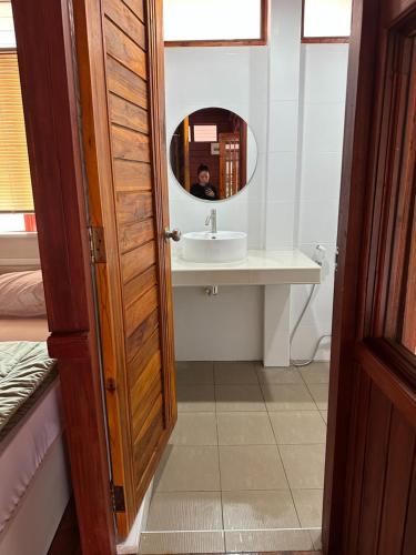 Bathroom, Sukruthai Homestay in Wiang Sa