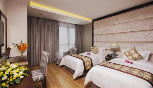 Guestroom, Athena Hotel near Big C Mien Dong