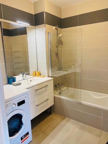 Appartement T3 Confluence, Lyon (photo 11)