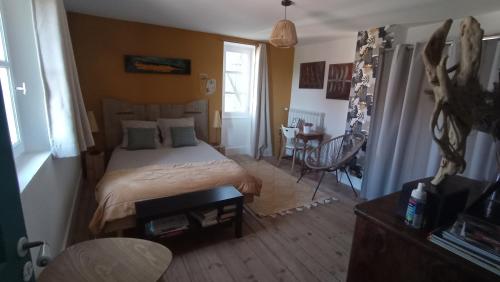 St ybars chez Annick et Alain in 卡斯塔尼亞克