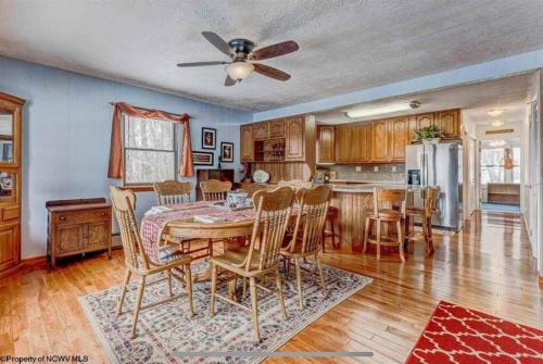 Facilities, 3 Bedroom Cabin at Alpine Lake, near Deep Creek-WISP Resort in Terra Alta