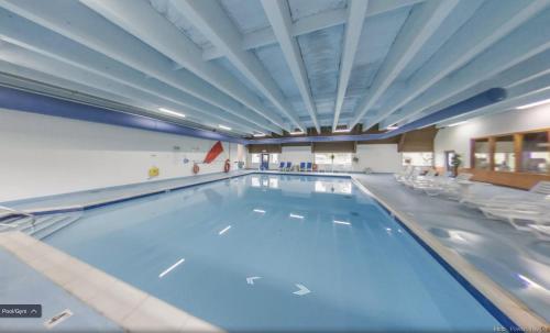 Swimming pool, 3 Bedroom Cabin at Alpine Lake, near Deep Creek-WISP Resort in Terra Alta