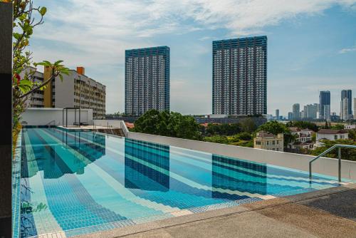 Swimming pool, The Landmark By The Only Bnb in Tanjung Tokong