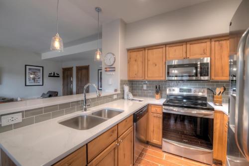 Los Pinos Columbine Condo Nice Updates Stroll to Lift in Breckenridge, USA