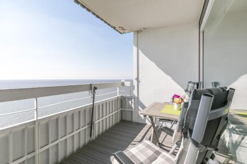 Apartment with Sea View image 10