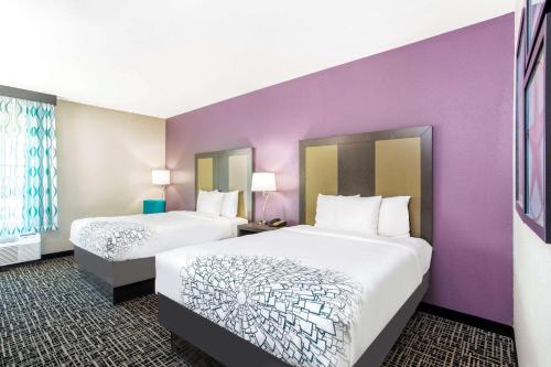 La Quinta Inn & Suites by Wyndham Hillsboro