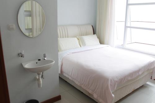 G10 Guest House Near Asia Afrika Bandung in Bandung