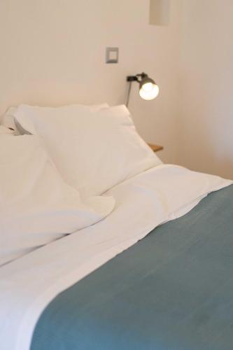 One-Bedroom Apartment image 10