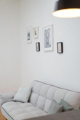 One-Bedroom Apartment image 7