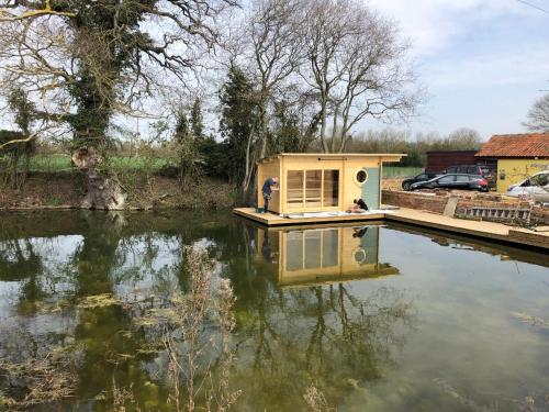 The Tawny Shepherd Hut, Whitehouse Farm