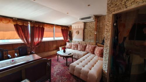 Boutique Hotel Boris Palace & Restaurant - image 12
