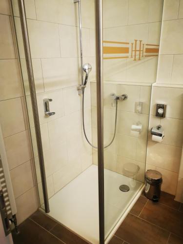 Bathroom, Hotel Hanseatischer Hof in Lubeck