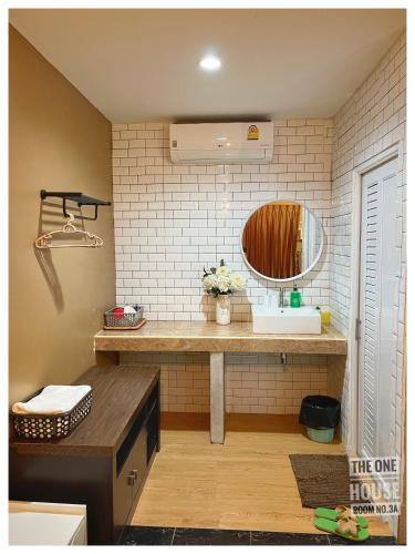 เดอะ วัน เฮาส์ (The One House) in น่าน