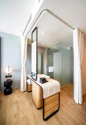 1 queen bed