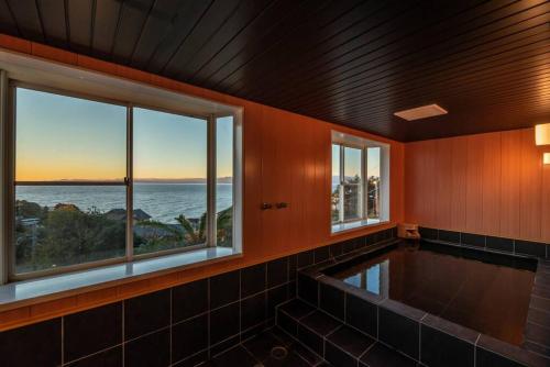 SUNSET OCEAN VIEW VACATION VILLA BLUE LAGOON