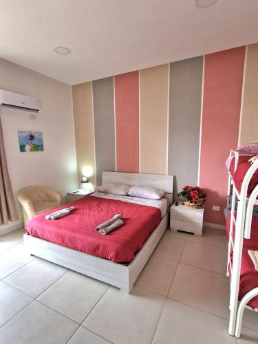 Home Regina Giovanna