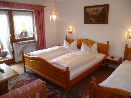 2 double beds