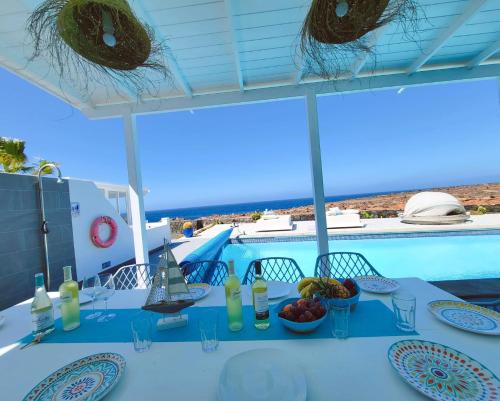 Villa Sunset Paradise with panoramic sea view, first line, sunsets