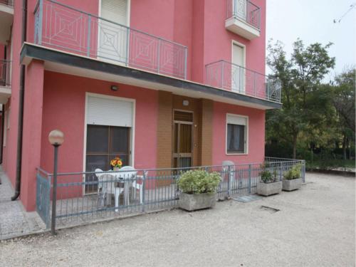Spacious flat 50m from the beach