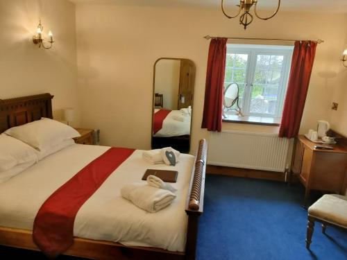 446544399 Great Trethew Manor Hotel & Self Catering Lodges