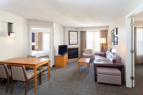 2 bedrooms, 2 beds