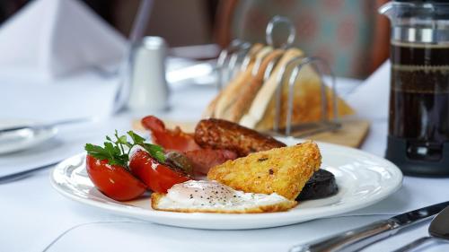 Bourne Hall Country Hotel - image 4
