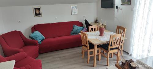 Koplietošanas atpūtas telpa ar TV, LiamMarco in Plaski
