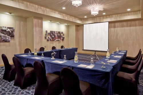 Delta Hotels by Marriott Philadelphia Airport - image 10