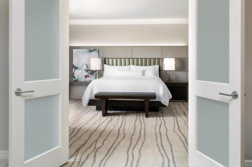 1 queen bed