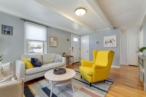 Massachusetts Vacation Rental with Deck in Easthampton, USA