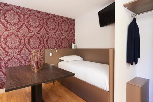 Hotel Le Petit Duquesne - image 5