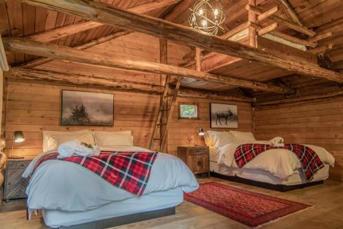 Chute Lake Lodge in Kelowna
