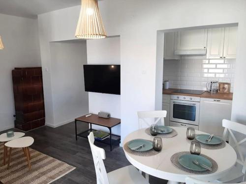 Apartment Isla with heated pool,center, near the beach, Preko (fotografie 5)