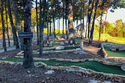 Screened Porch and On-Site Trails Glenville Cottage