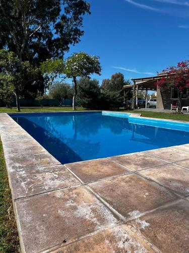 Alquilo casa quinta in 비야 아베라스타인