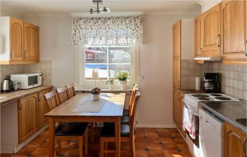 Konyha, Pet Friendly Home In Lidköping (Pet Friendly Home In Lidkoping) in Granvik