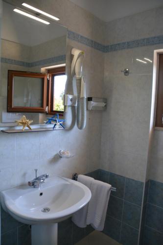 2 twin beds