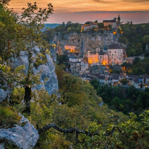 Maison Pierre Loti, gîte historique et spacieux en vallée de la Dordogne