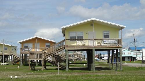 Blue Dolphin Inn and Cottages